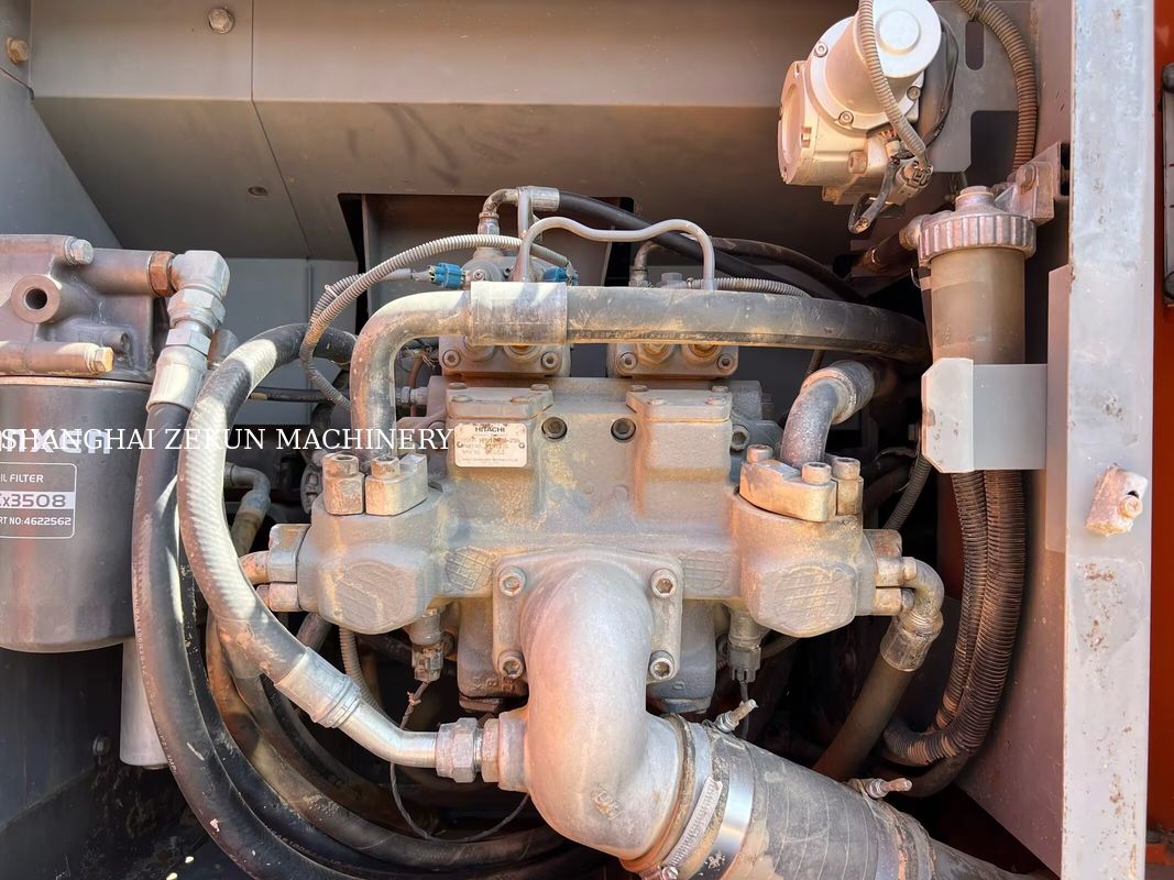 حفارة هيتاشي ZX200-3G 12081 ساعة سرعة السفر 3.5 / 5.5 كم/ساعة ميزات الكابينة شاشة متعددة الوظائف