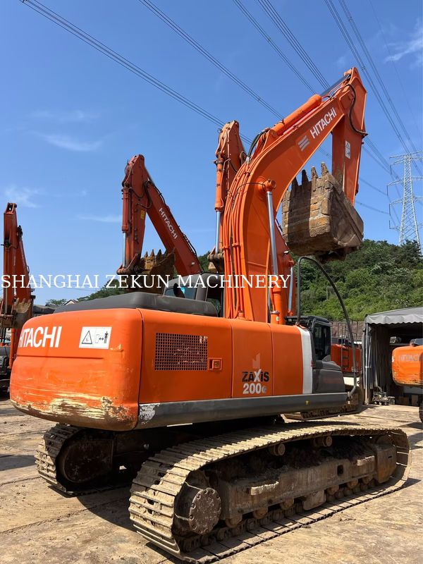 حفارة هيتاشي ZX200-3G 12081 ساعة سرعة السفر 3.5 / 5.5 كم/ساعة ميزات الكابينة شاشة متعددة الوظائف