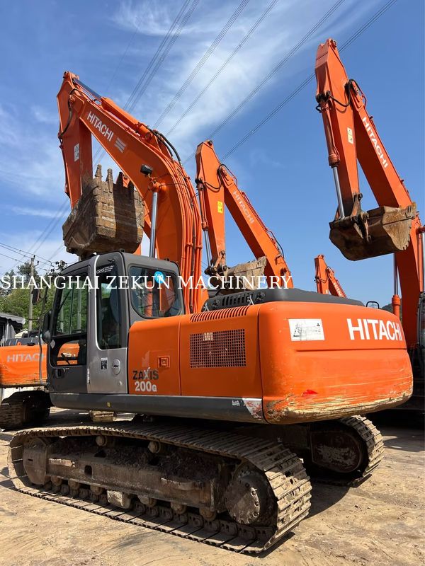 حفارة هيتاشي ZX200-3G 12081 ساعة سرعة السفر 3.5 / 5.5 كم/ساعة ميزات الكابينة شاشة متعددة الوظائف