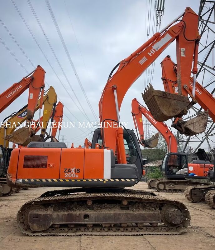11051 ساعة حفارة هيتاشي ZX200-3G بسعة جرافة 0.8 - 1.0 متر مكعب