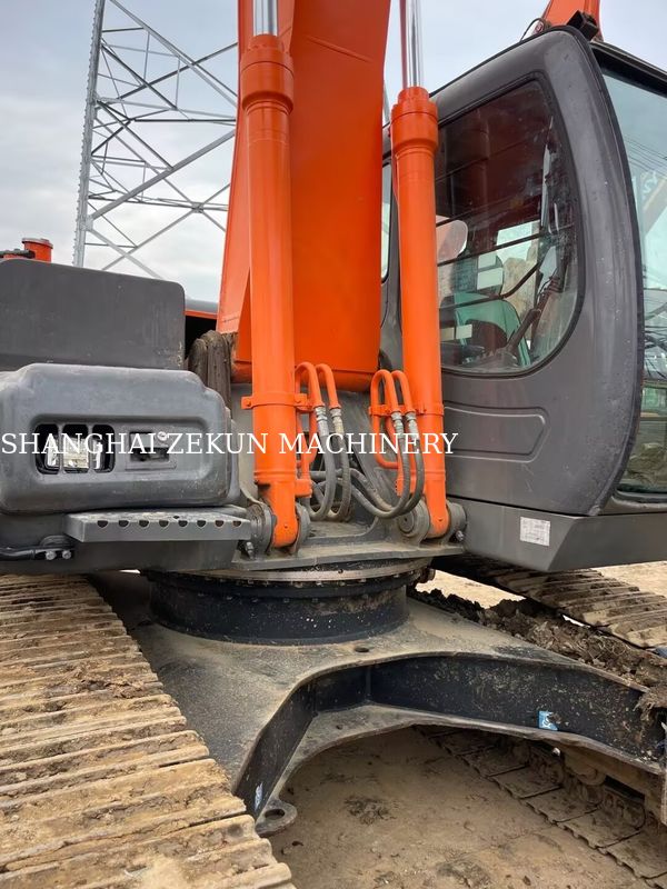 11051 ساعة حفارة هيتاشي ZX200-3G بسعة جرافة 0.8 - 1.0 متر مكعب
