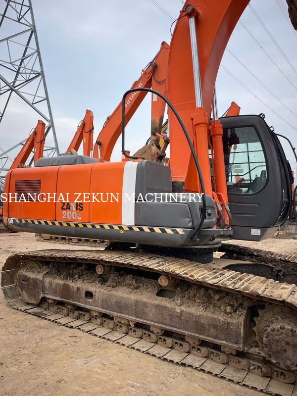 11051 ساعة حفارة هيتاشي ZX200-3G بسعة جرافة 0.8 - 1.0 متر مكعب