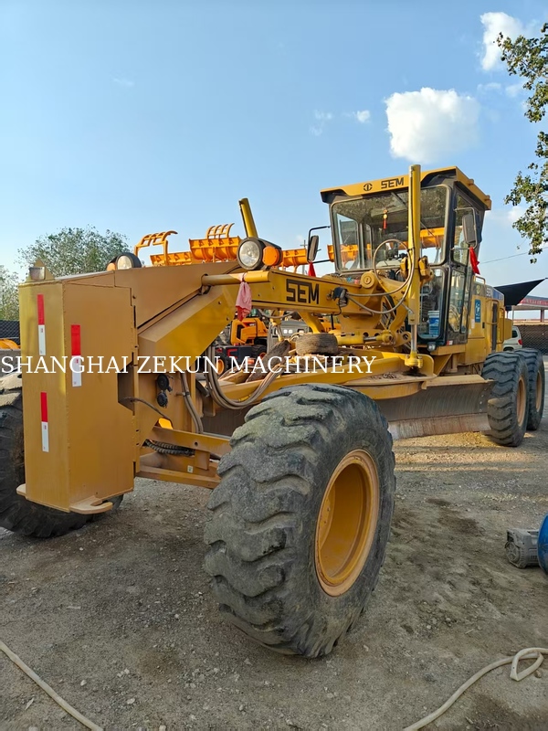 Caterpillar Hydraulic Valve CAT Excavator Max Reach 10.1 M Max Digging Reach 9 Ideal Heavy Construction Equipment